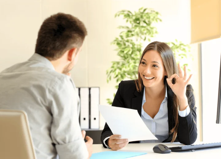 Cómo adaptar tu CV a ofertas de empleo rápido en El Salvador