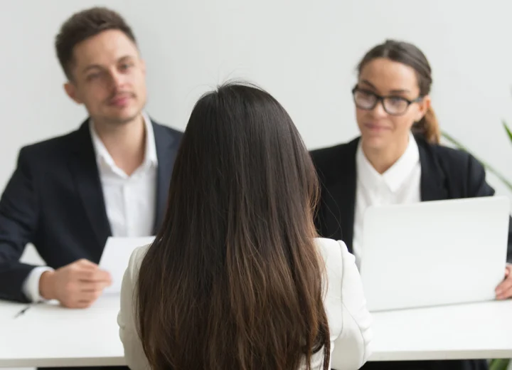 Consejos clave para evitar errores comunes y sobresalir en la entrevista
